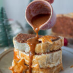 Veganer Weihnachtsbraten in Blätterteig mit Bratensoße